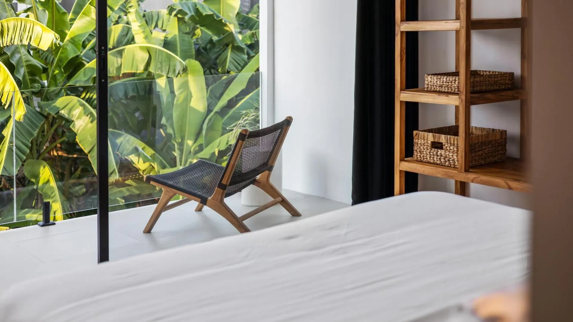 White Residence - Art & Boutique Villas Seminyak  4*, Seminyak (Bali) Indonesia