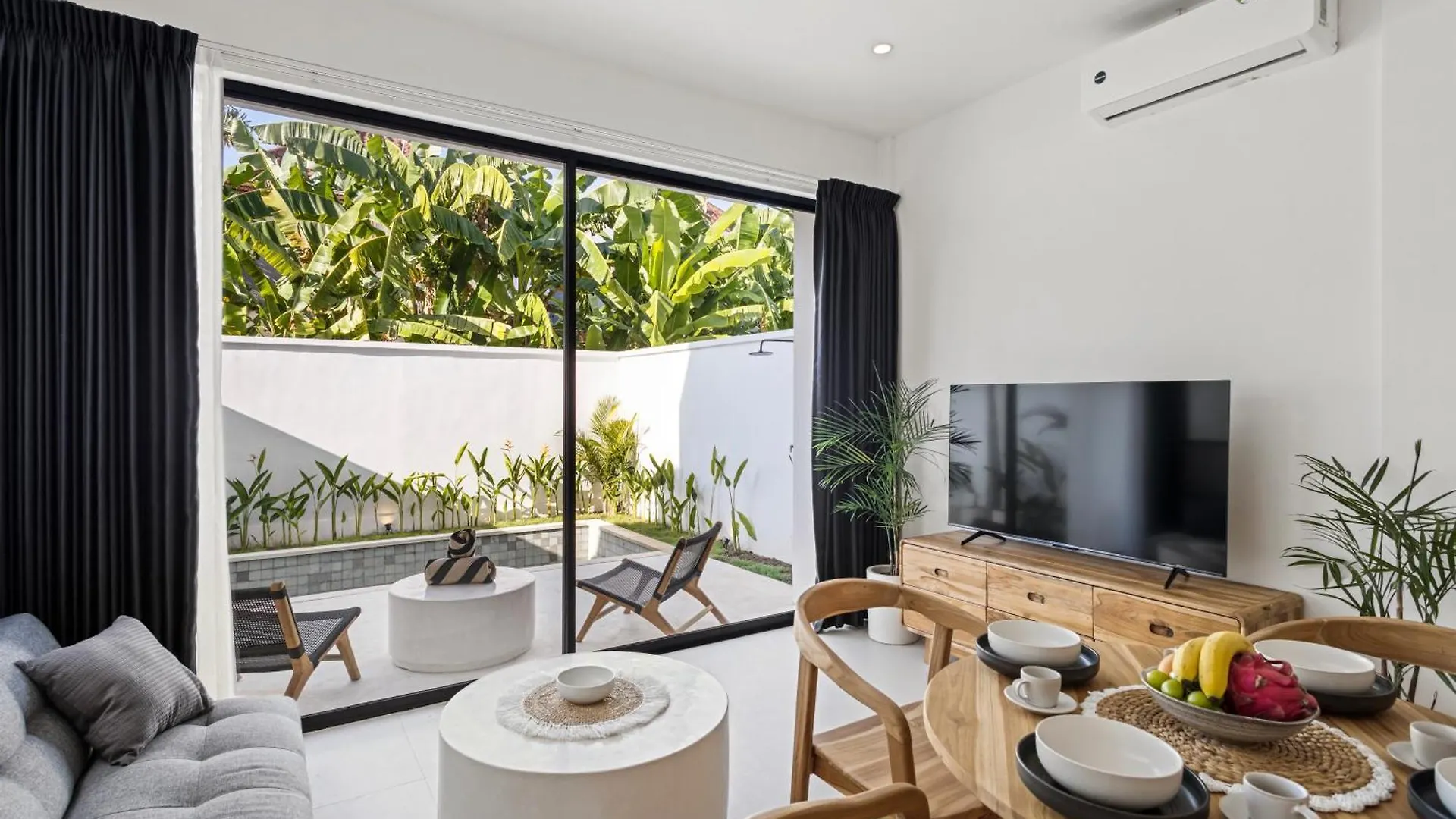 White Residence - Art & Boutique Villas Seminyak  Hotel