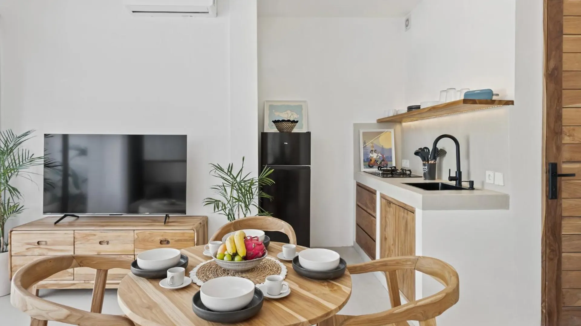 Hotel White Residence - Art & Boutique Villas Seminyak