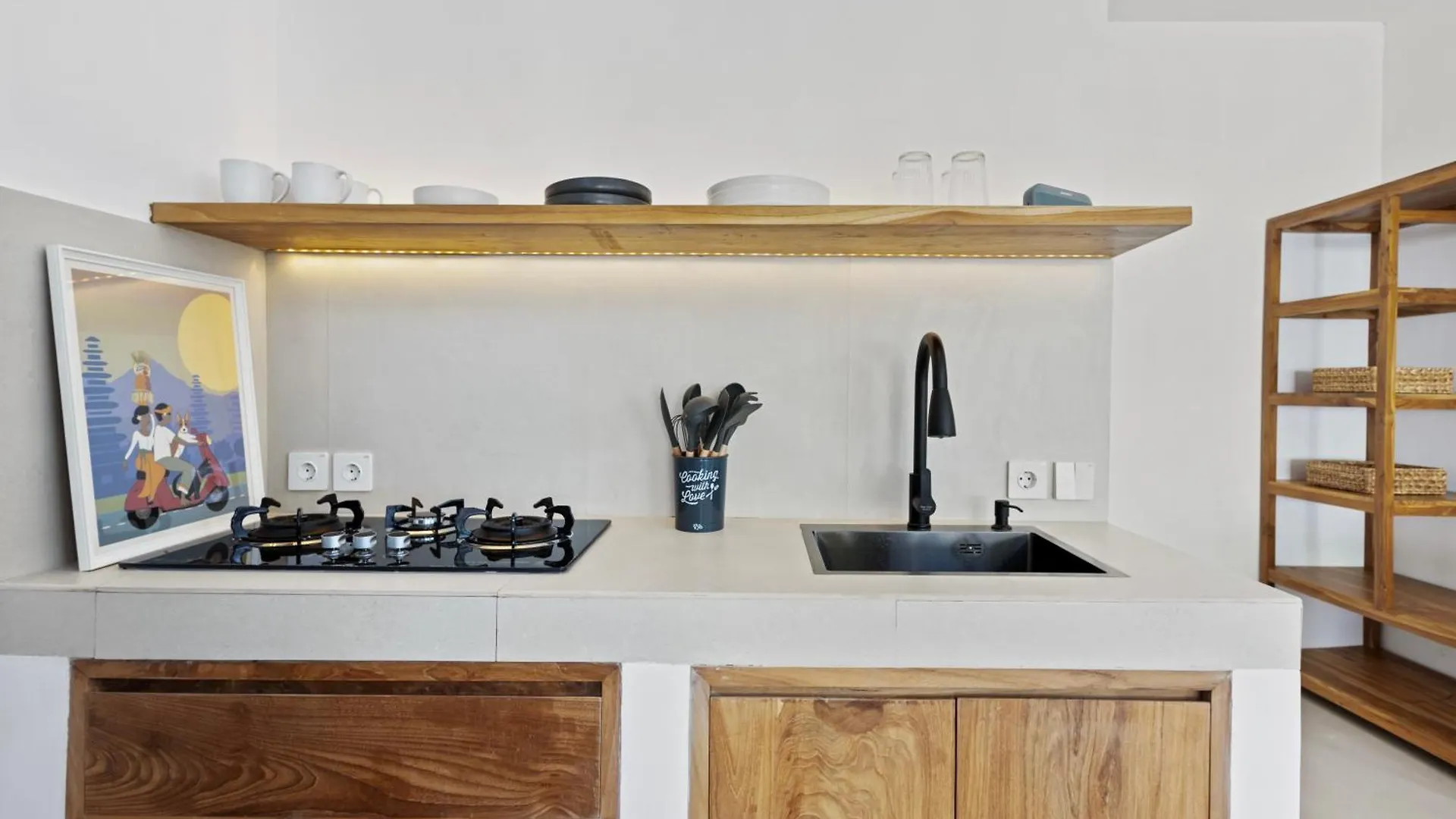 White Residence - Art & Boutique Villas Seminyak Hotel