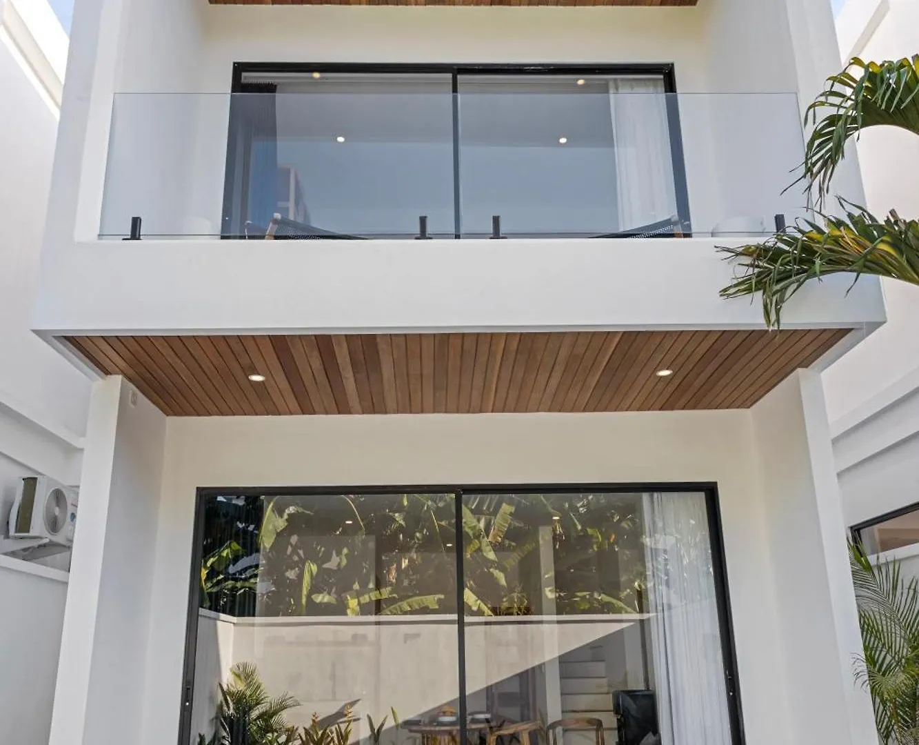 White Residence - Art & Boutique Villas Seminyak