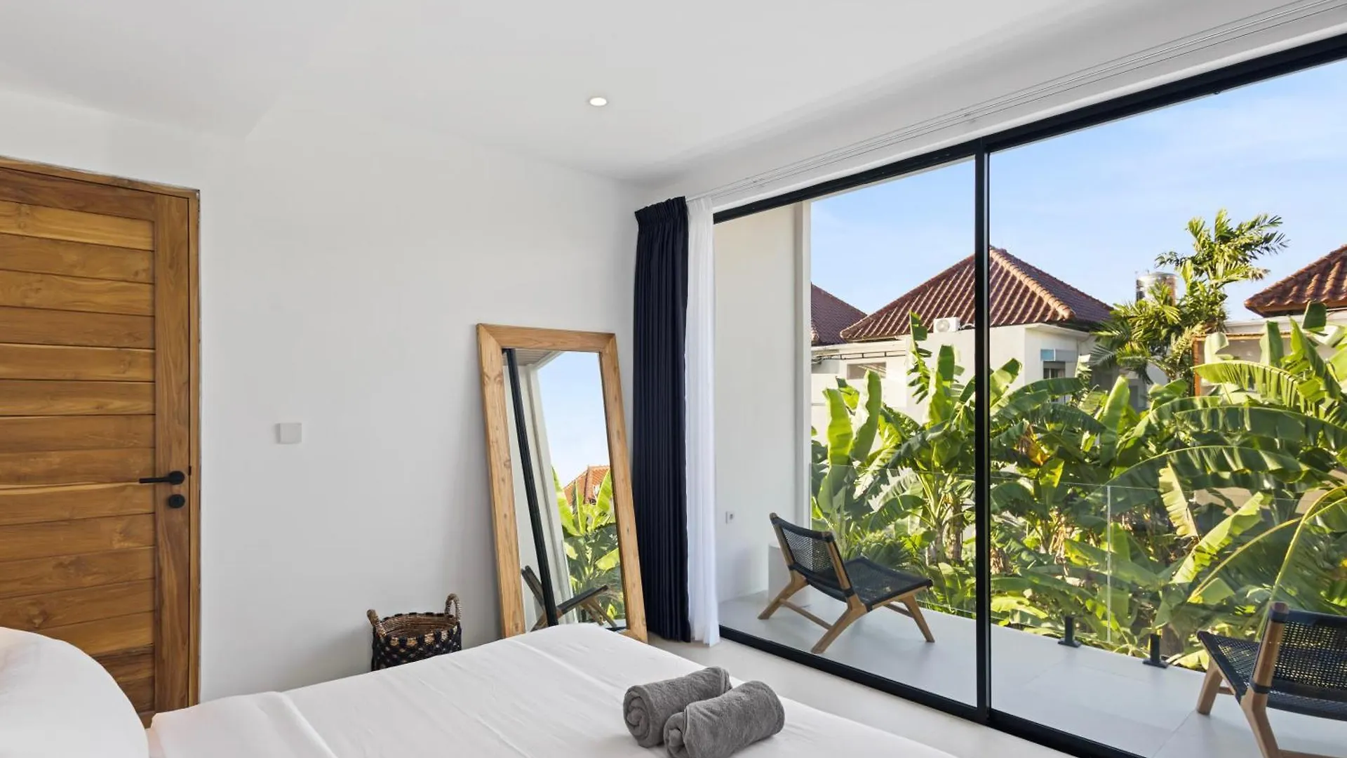Hotel White Residence - Art & Boutique Villas Seminyak