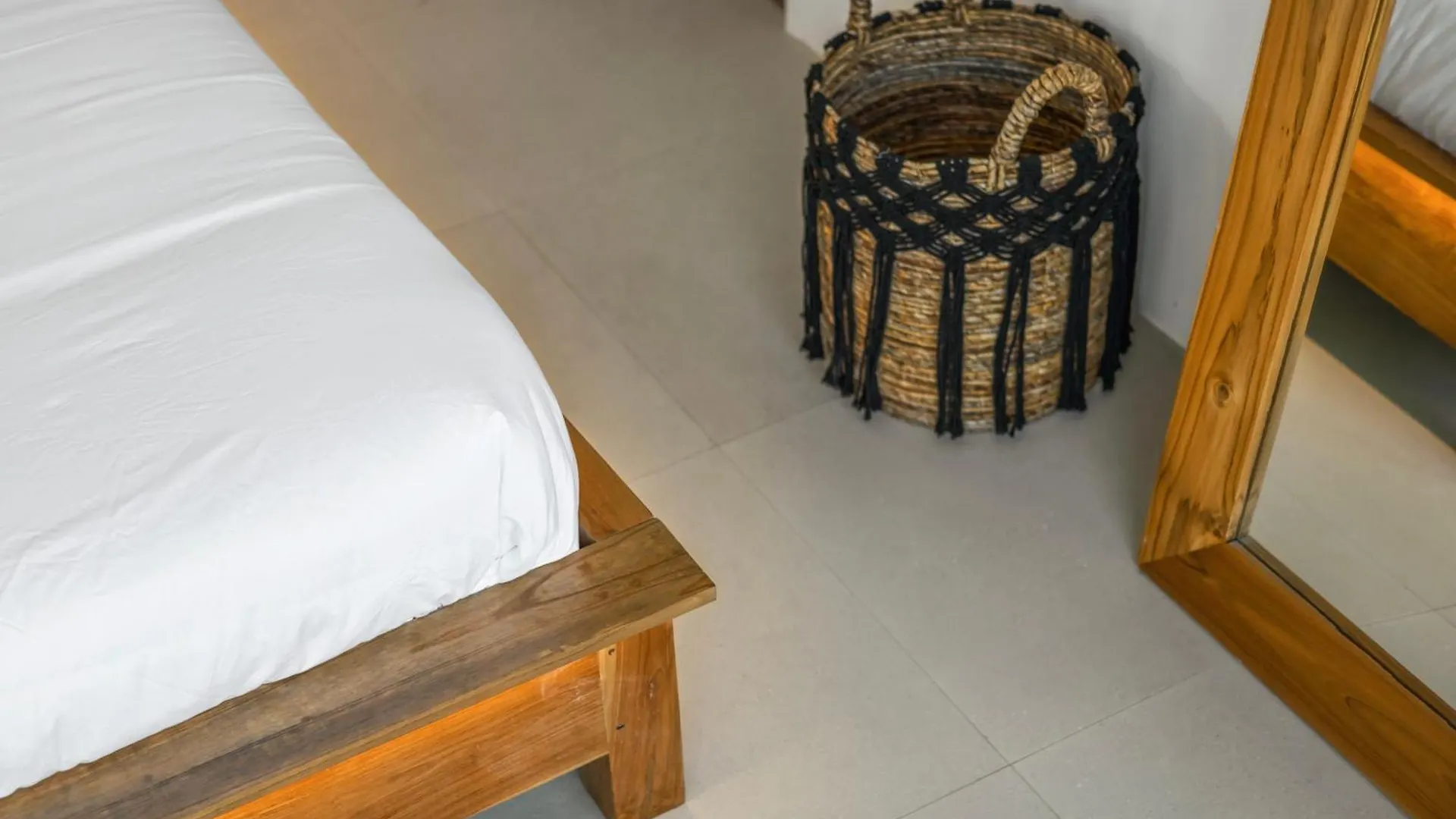 White Residence - Art & Boutique Villas Seminyak